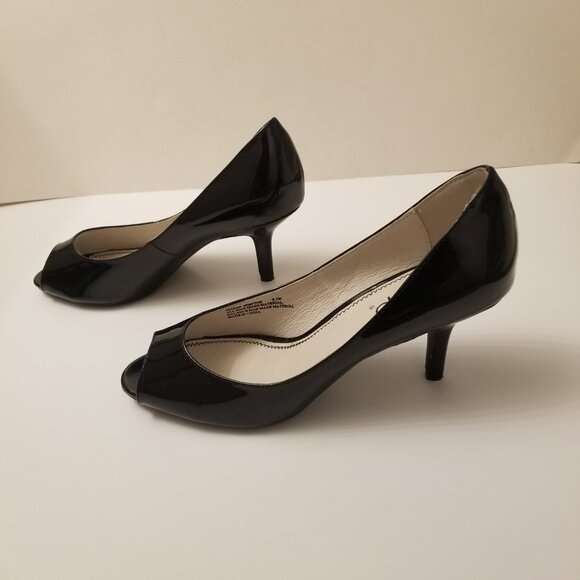 RSVP Black Patent Leather  Peep-Toe Heels  size 9.5 W - Picture 4 of 7